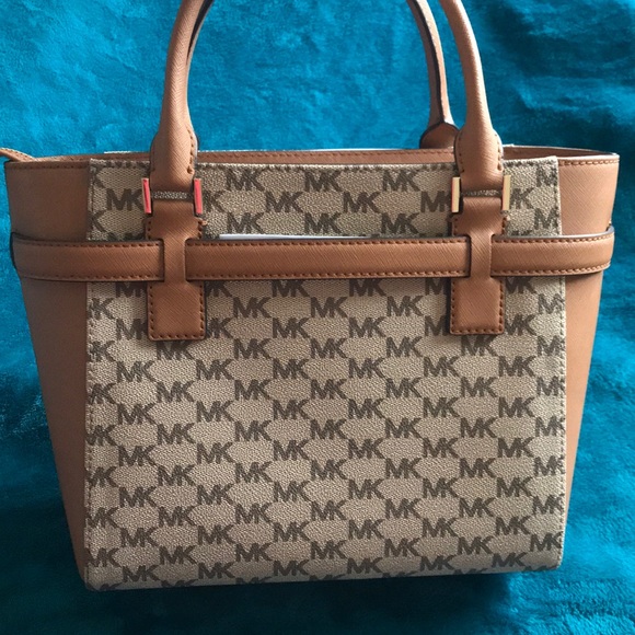 Purse - Picture 3 of 7